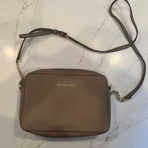 Michael Kors Jet Set Saffiano Crossbody Bag